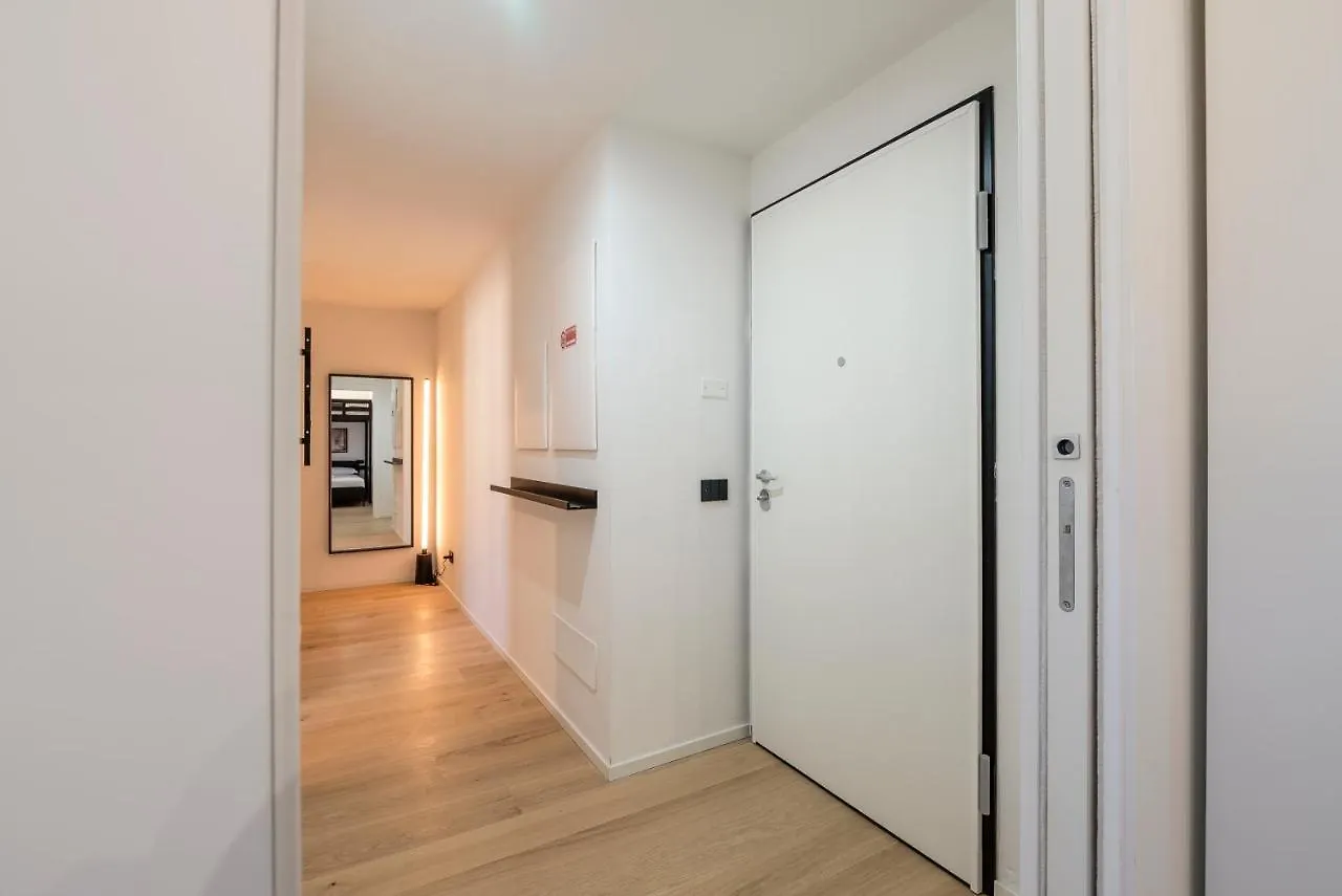 Apartment Vallarsa 10 - Int.01 ミラノ 0*,  イタリア